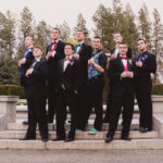 25 Best Prom Poses for Photos: Creative Ideas for Stunning Prom Pictures