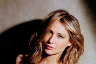 Claire Forlani: Biograp.hy, Career, Movies, TV Shows, and Personal Life